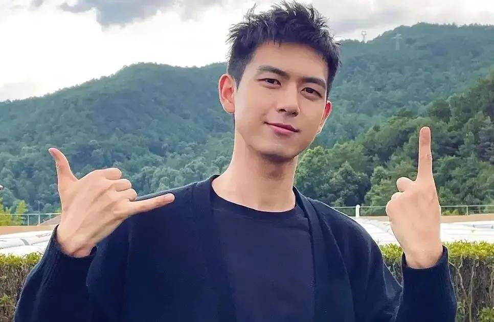 苹果刘亦菲版
:期待刘亦菲的新剧-第5张图片-亚星国际官网