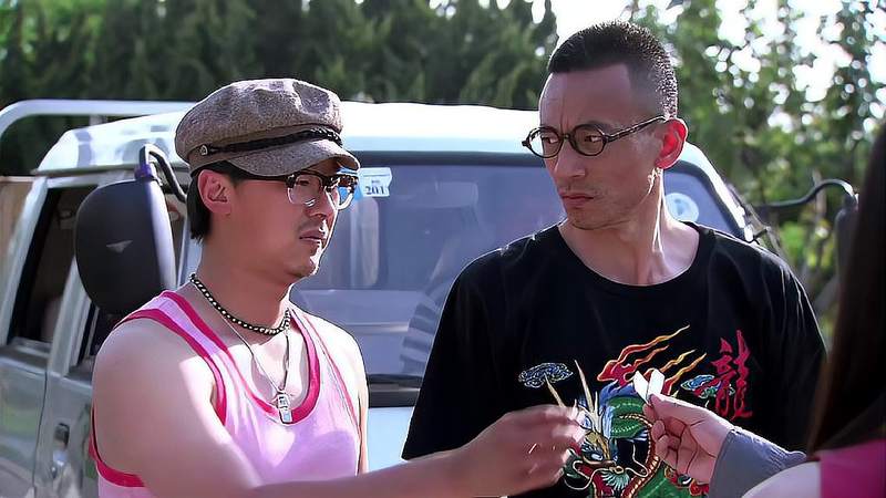 魔幻手机新闻飞人被打魔幻手机飞人衣服购买商家